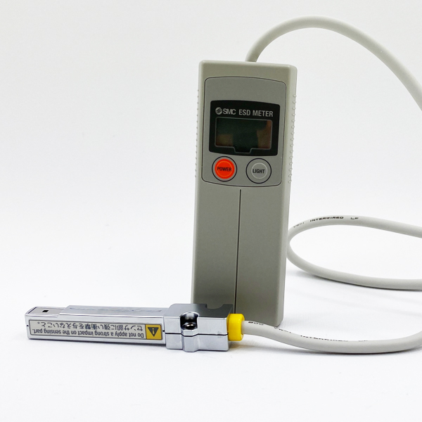 EF1003 Elektrofeldmeter inkl. Hochspannungsgriff, Erdungsleitung und Tasche
