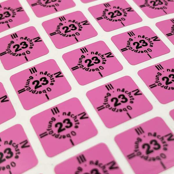 EPP/J Jahres-Prüfplaketten 15x15 mm, PVC-Folie, Bogen zu 30 Stück, 2023